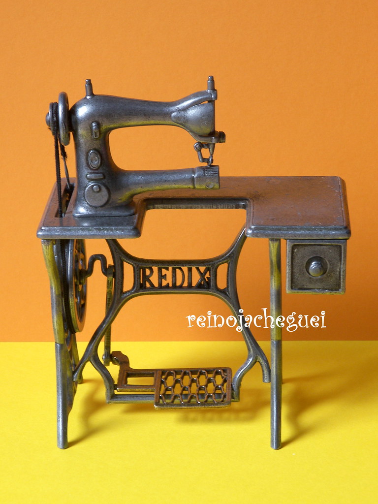 Máquinas de costura / Sewing machines Cláudia Flickr