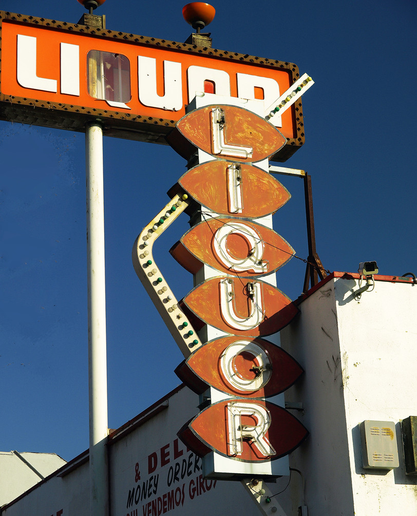 Pomona Wine Cellar A few old bulb & neon liquor signs for … Flickr