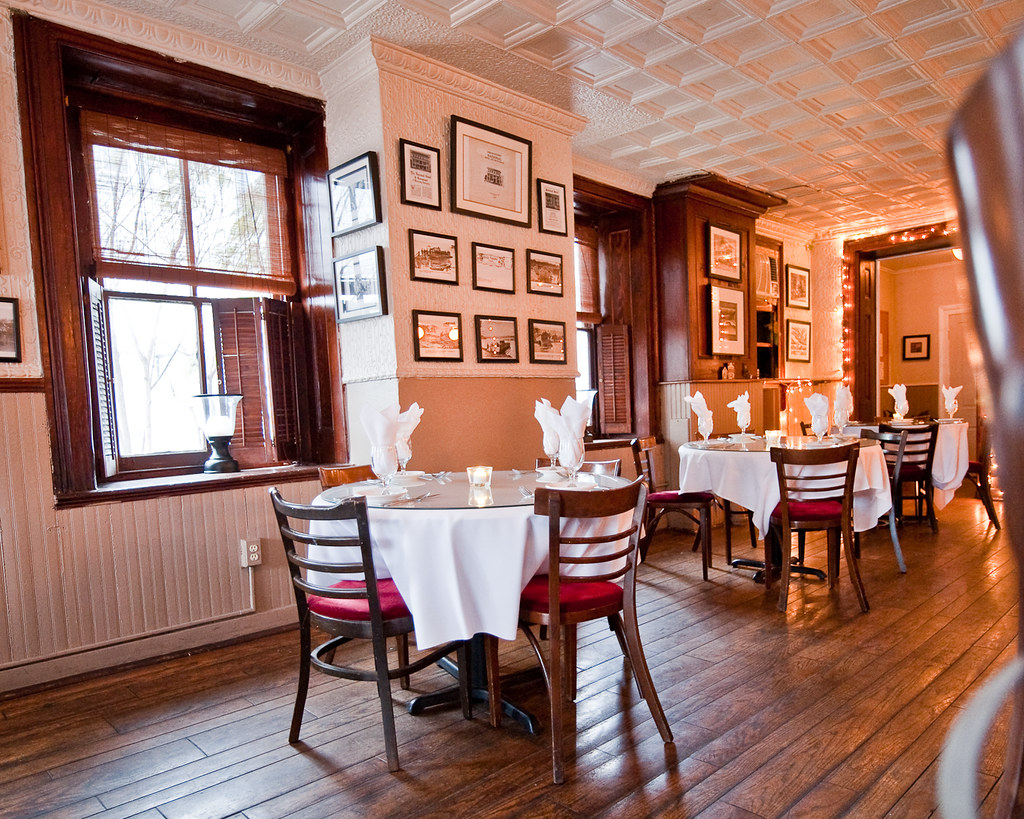 Frenchtown, New Jersey The National Hotel Bar Dining Area.… Flickr