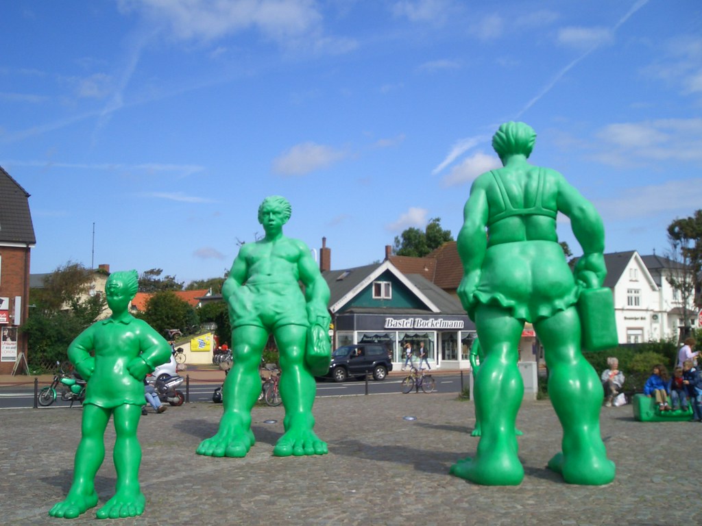 Green statues, Sylt mh973 Flickr