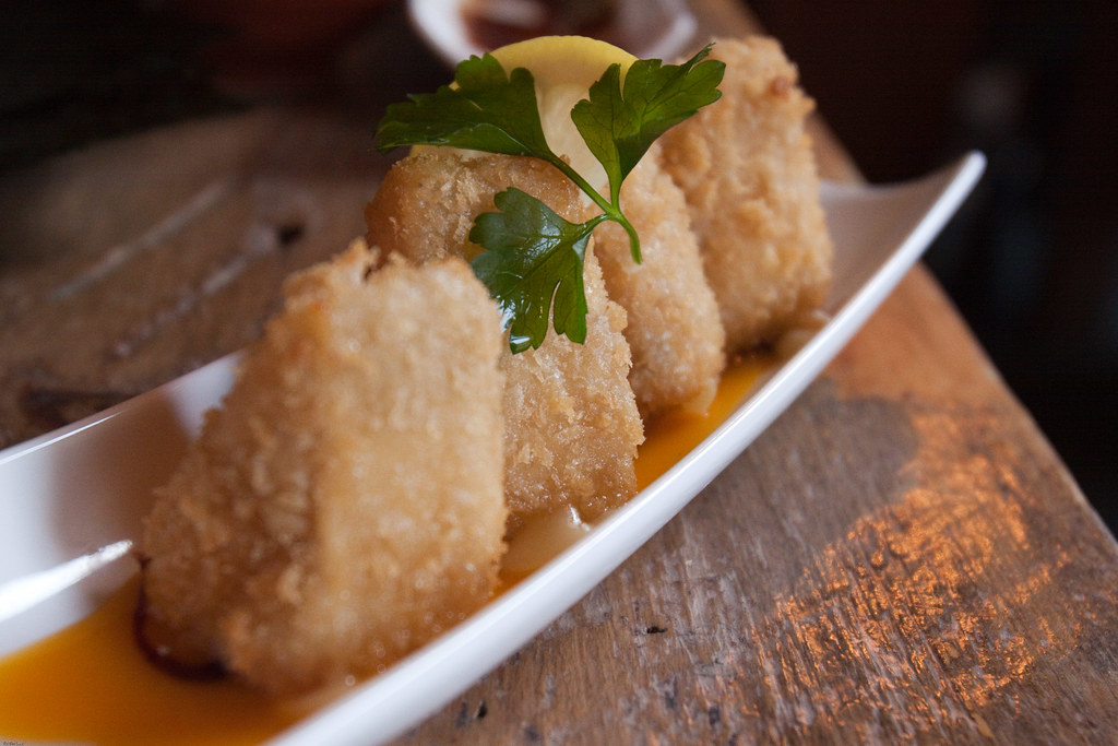 BRIE CHEESE Deep fried BRIE cheese with mango and blueberr… Flickr