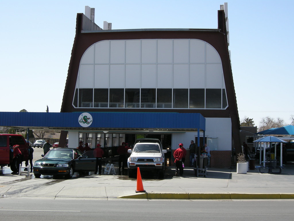 BB NM Car Wash Octopus Wash at corner of Menaul and Eubank… Flickr