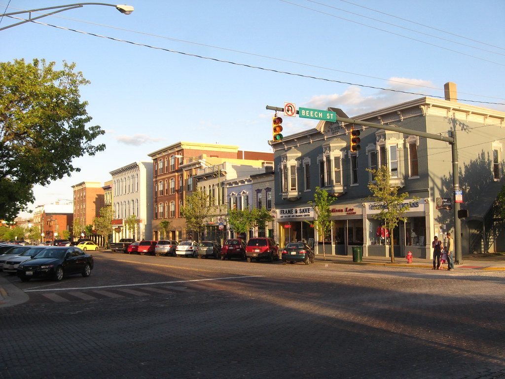 Oxford, Ohio High Street (main street) in Oxford, Ohio, wi… Flickr