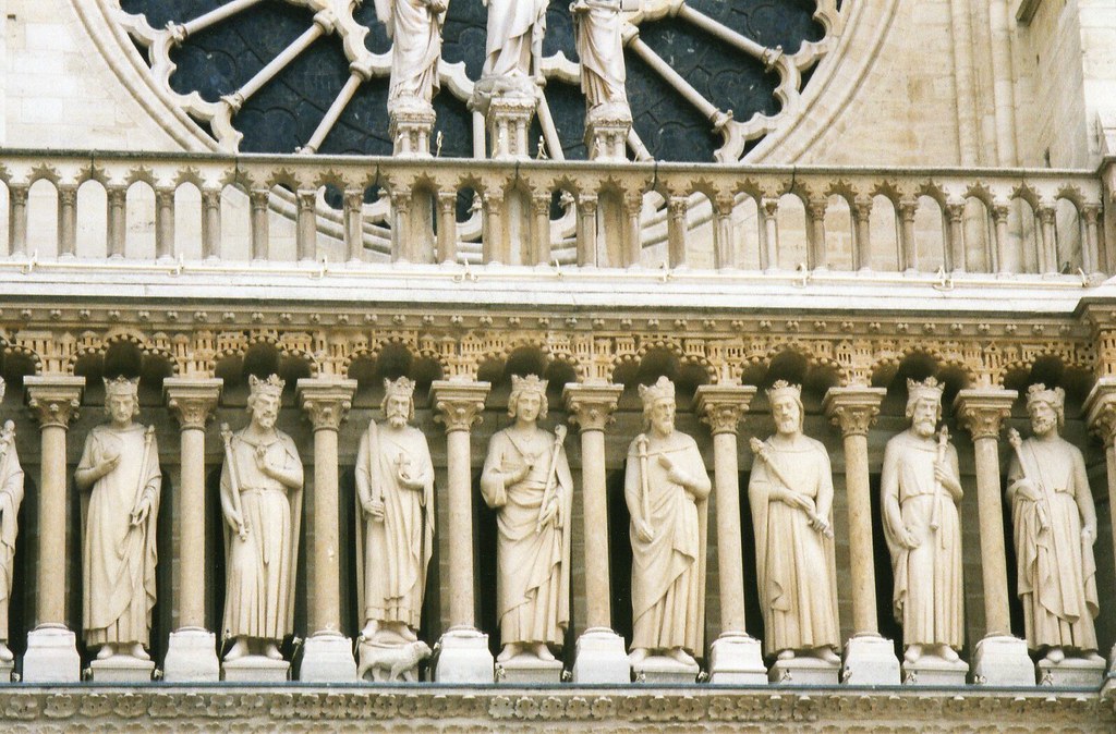 Notre Dame de Paris Part of the Kings' Gallery on the west… Flickr