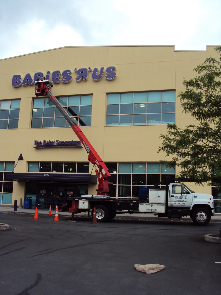 Babies R Us Yonkers, NY Paul Sableman Flickr