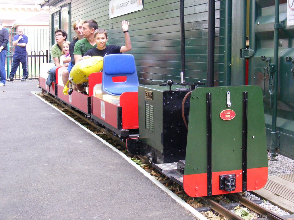 Barking Park Light Railway. Terminus 4 horsepower 040 di… Flickr