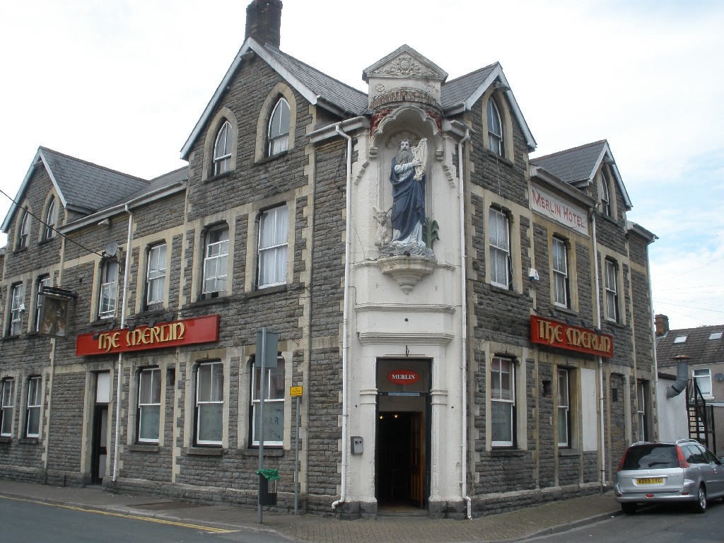 Merlin Hotel, Pwllgwaun, N'r Rhondda, Pontypridd The impos… Flickr