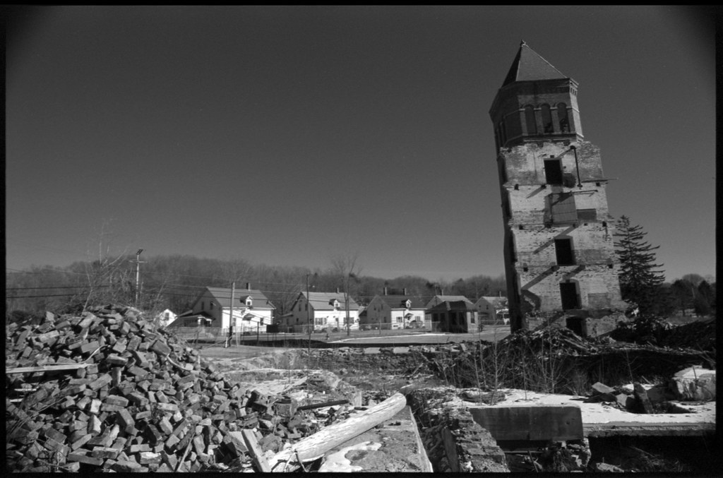 Mill at Grosvenordale I saw a surprising number of old mil… Flickr