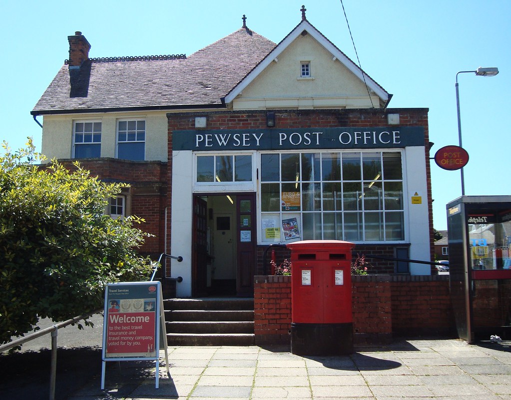 Pewsey, Wiltshire Post Office and SN9 62. bazzadarambler Flickr