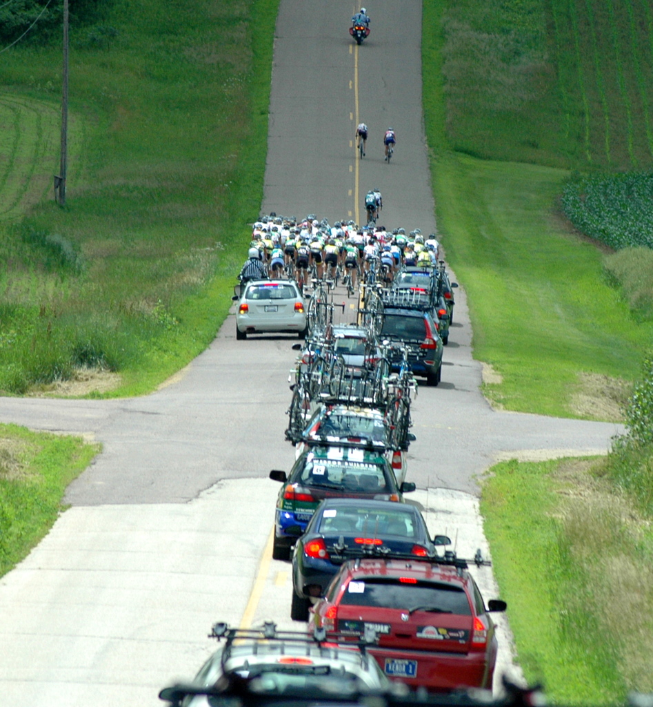 Peloton, Break, and a Hill a photo on Flickriver
