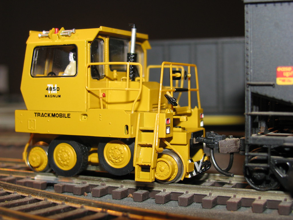 Trackmobile HO Scale Great addition to my HO scale power p… Jeff