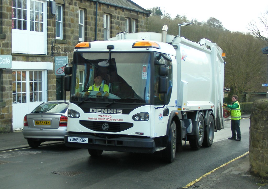 North Yorkshire bin lorry. A DENNIS bin lorry at work in G… Flickr