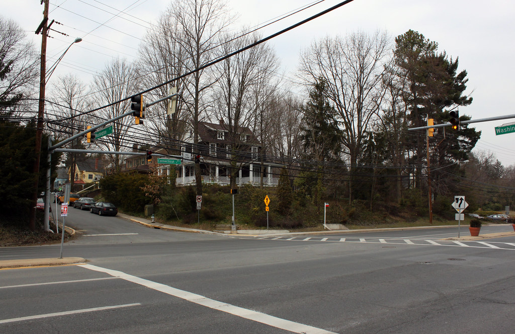 2010 03 10 2628 Kensington MD 185 and Washington St Flickr