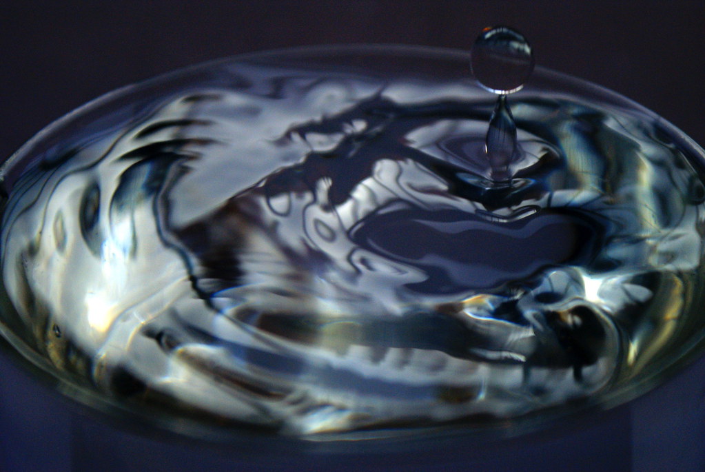 Teardrop First experiments with water dropping. LawPrieR Flickr