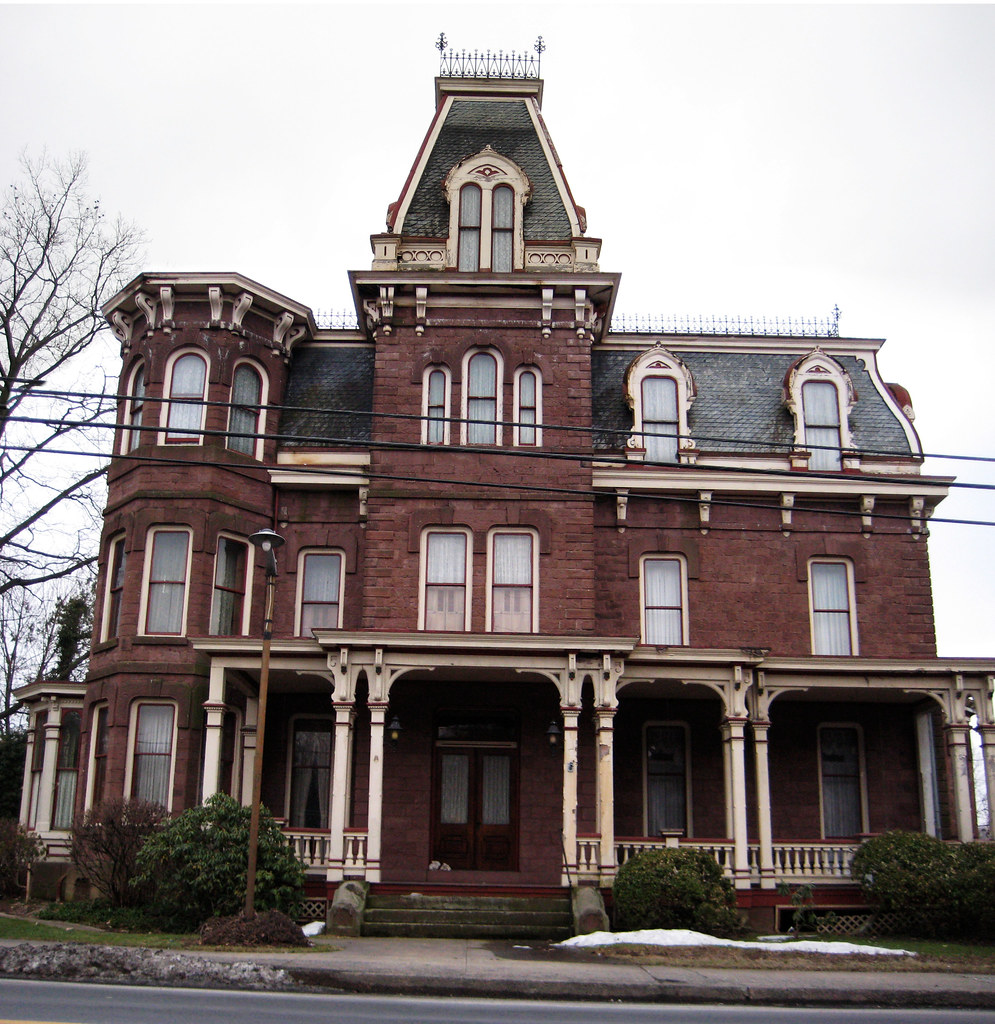 Addams Family Type Mansion 5245 a photo on Flickriver