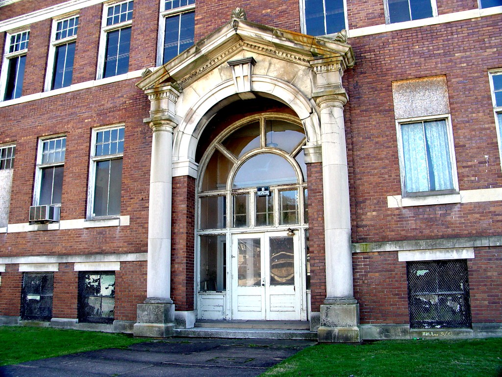 Nelsonville Junior High School Entrance The beautiful arch… Flickr