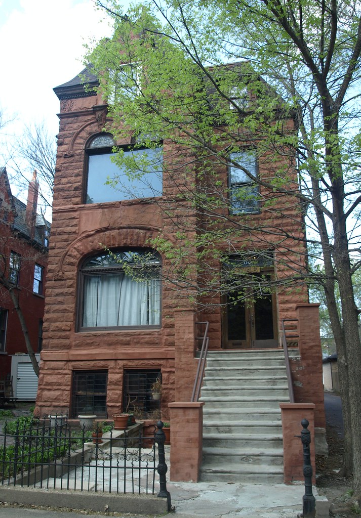 2146 W. Pierce Avenue Apartment building, 1879. Flickr