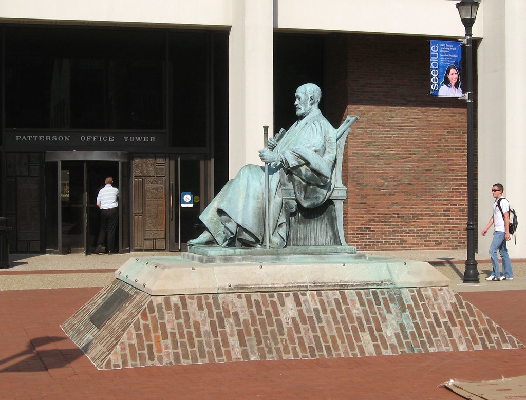 Lexington Patterson statue Statue of James Patterson (183… Flickr