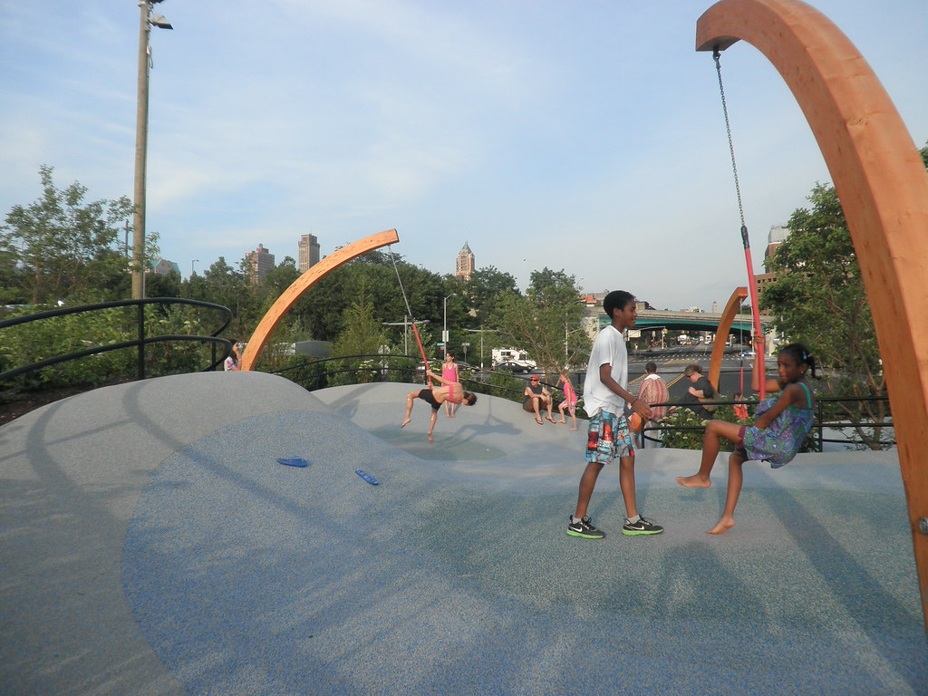 Pier 6 Swing Valley Brooklyn Bridge Park Flickr