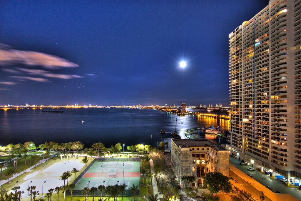Moon Over Miami Full Moon Rising over Miami Beach, FL danmiami Flickr