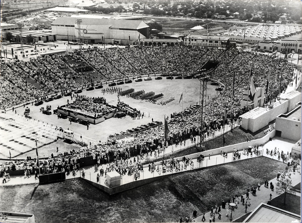 1936 vi 25 anon (Associated Press) Dallas 60000 come to … Flickr