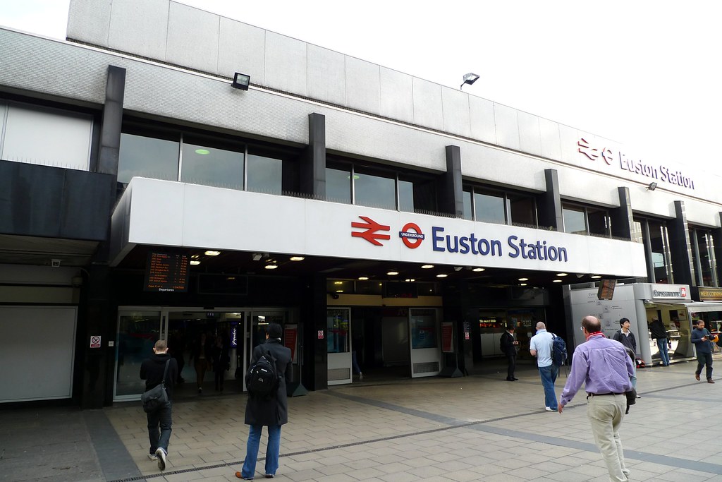Euston station A major terminus for railways heading into … Flickr