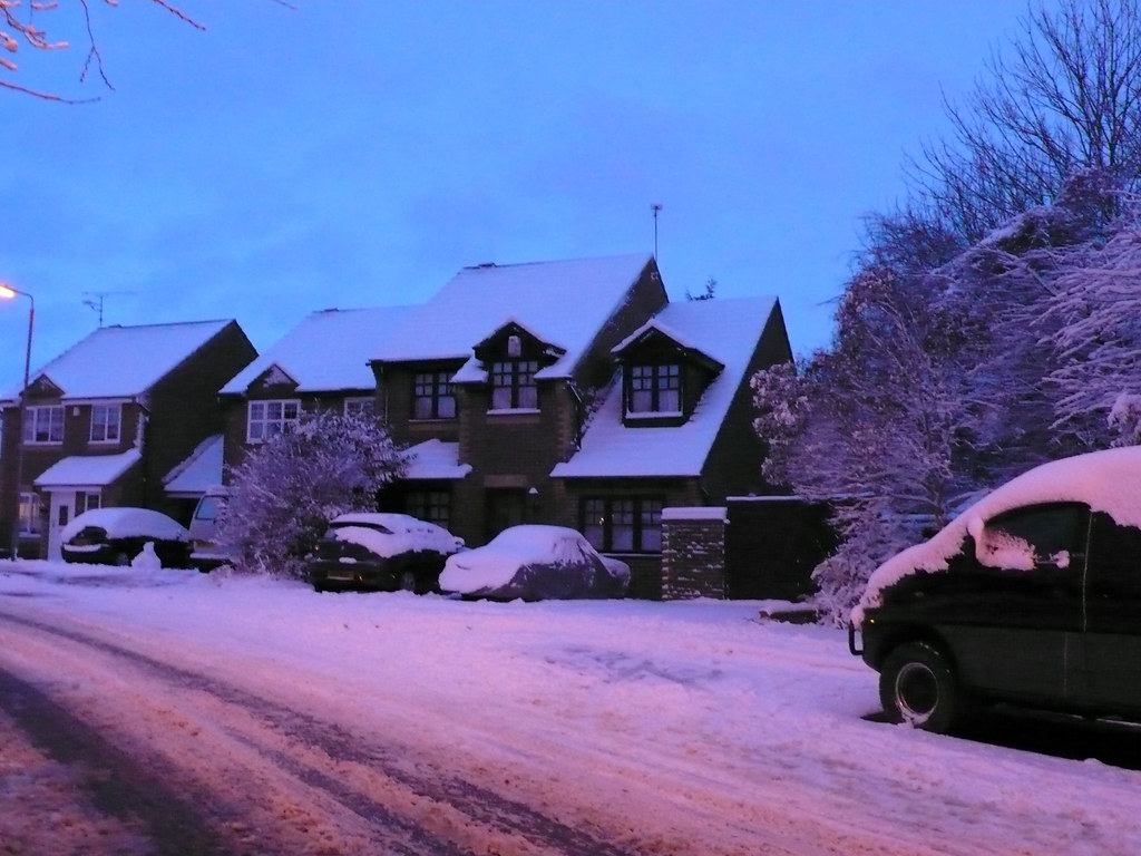 Dunsford Close in the snow Ian Lloyd Flickr