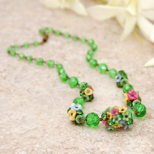 Vintage Green Czech Glass Flower Necklace Please see my pr… Flickr