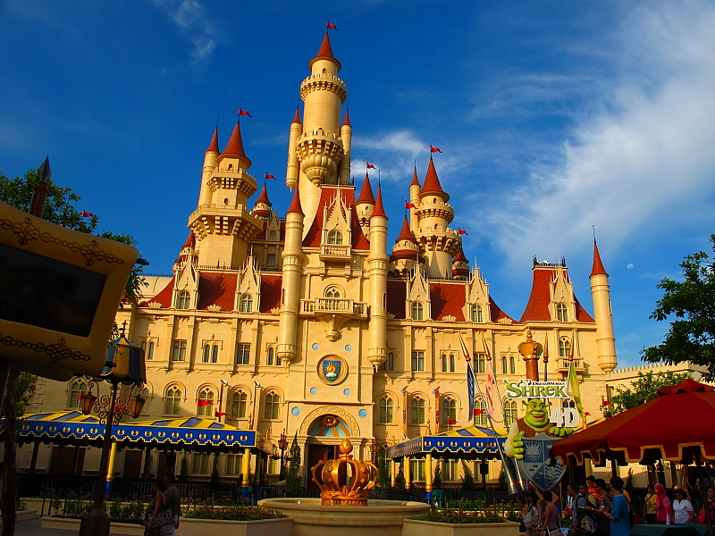 Universal Studios Singapore Far Far Away