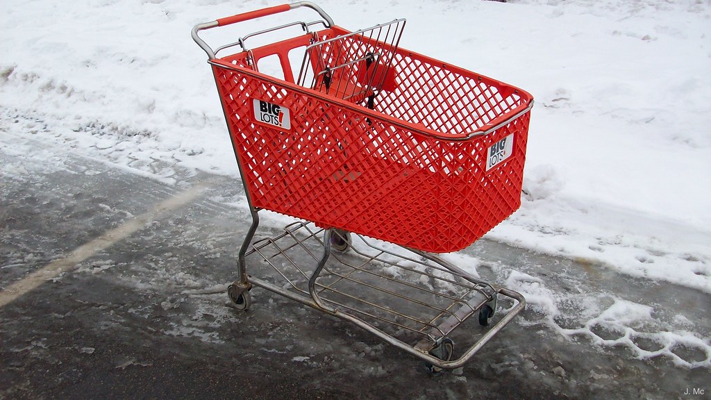 Big Lots Shopping Cart A former Target cart, outside the S… Flickr