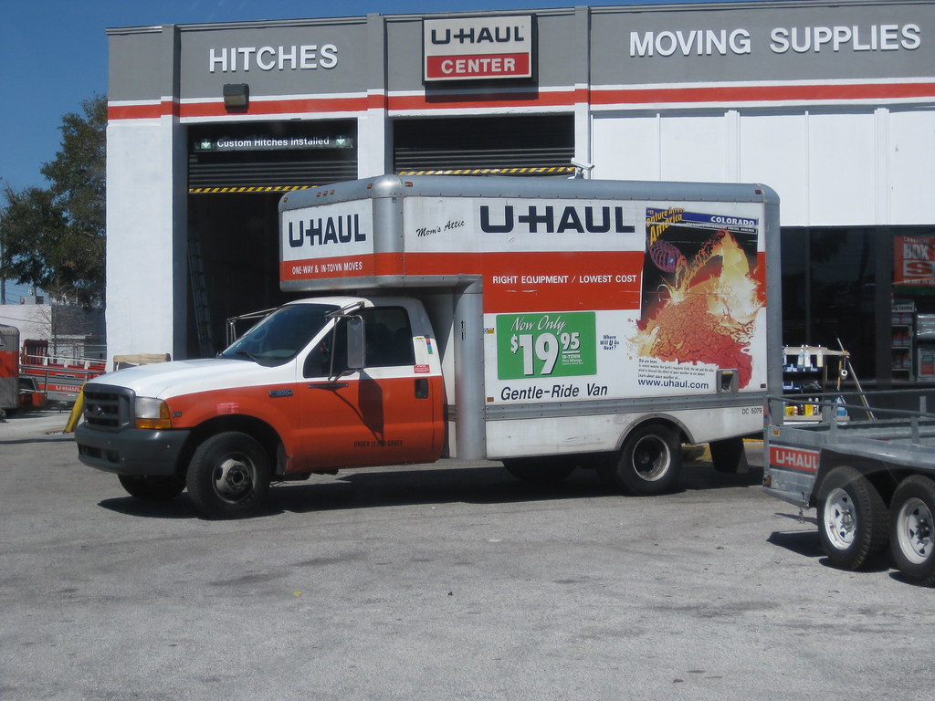 Flickriver Photoset 'UHaul Trucks' by FormerWMDriver