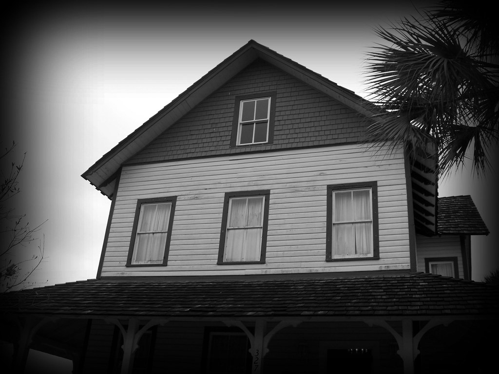 Riddle House 2nd floor and haunted attic was trying to see… Flickr