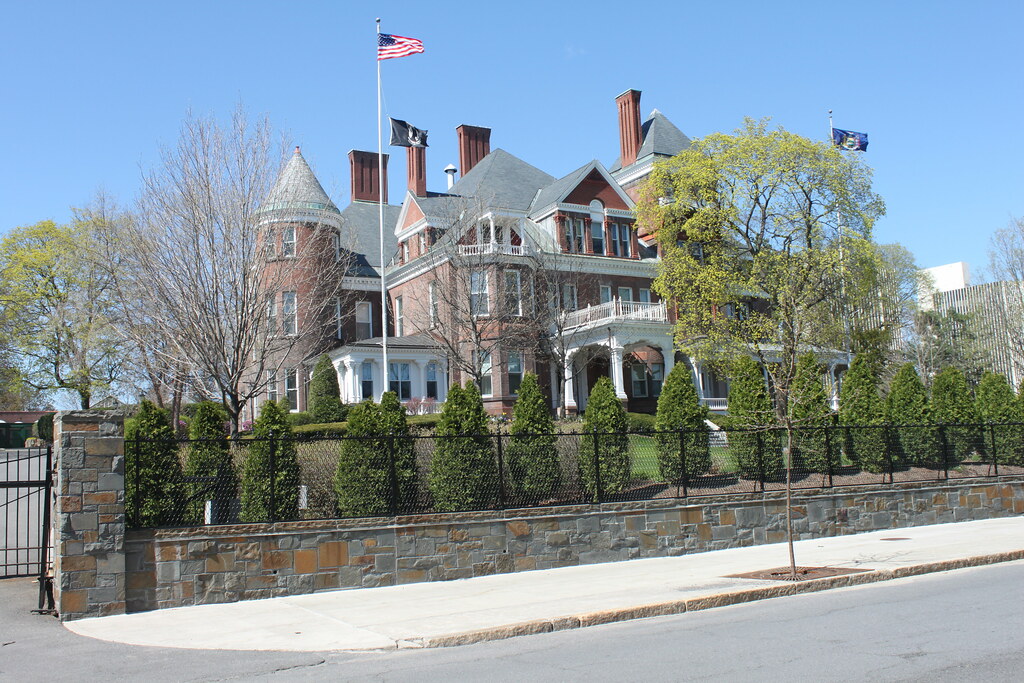 New York Governors Mansion Home to perhaps a scandal or tw… Flickr