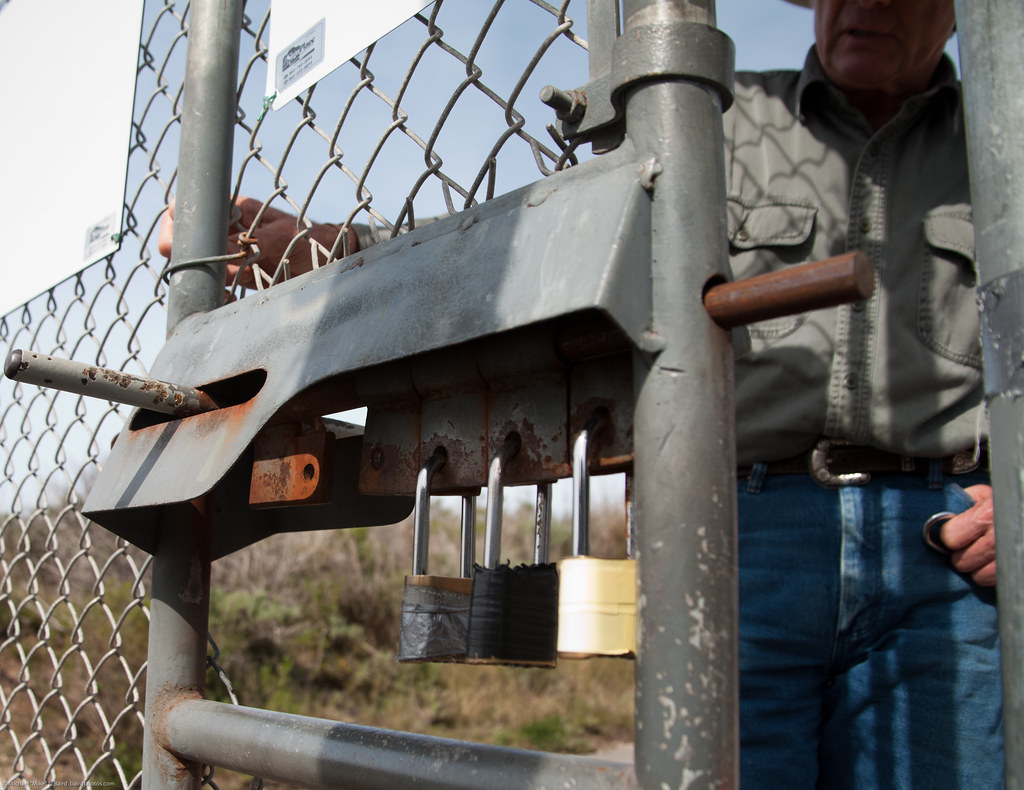 Flickriver Photoset 'Multiple Padlock Farm Gate Mechanism' by mikebaird