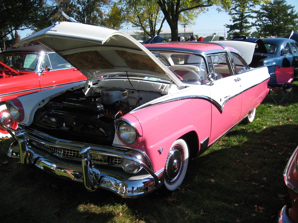 1955 Crown Victoria Seen in the car show at Fall Hershey 2… Flickr