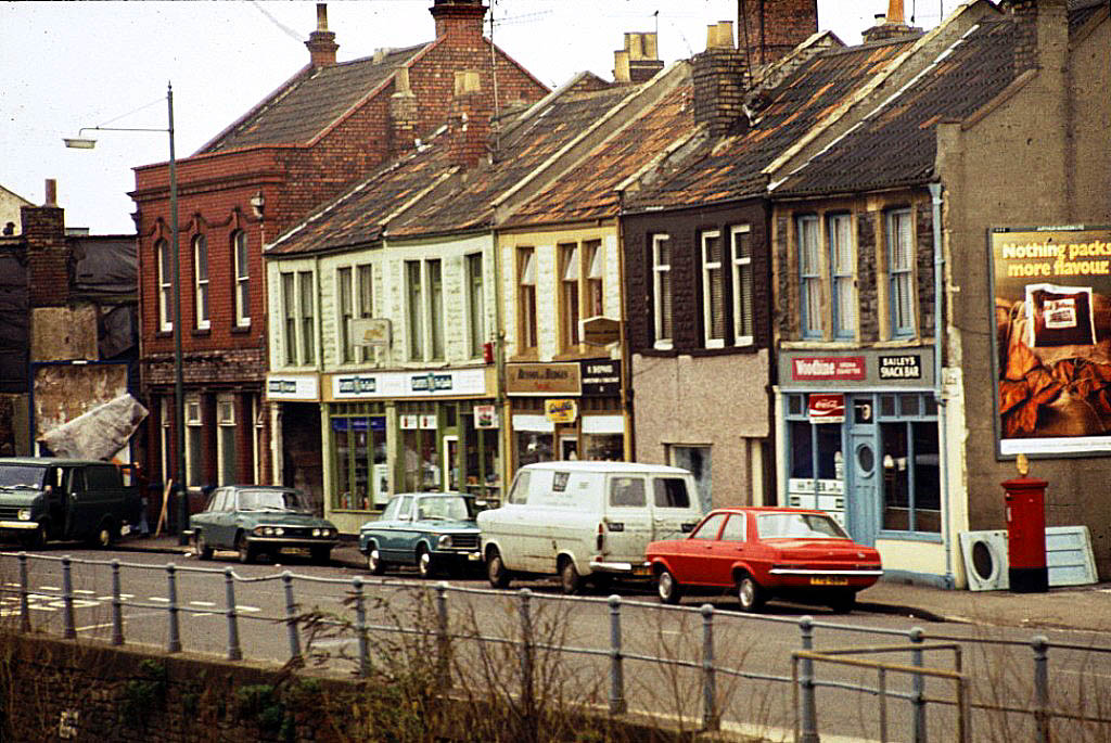 Shops by the Feeder, Bristol 1977 Feeder Canal, Bristol 19… Flickr