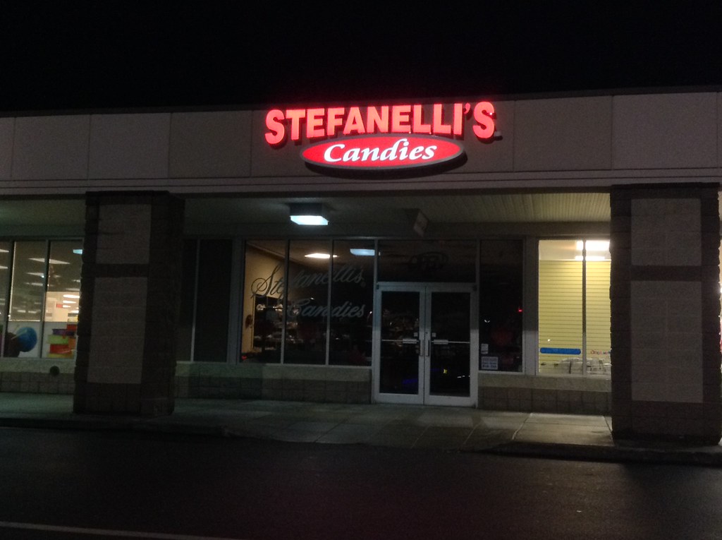 Stefanelli's Candies Erie, PA Justin Vickers Flickr