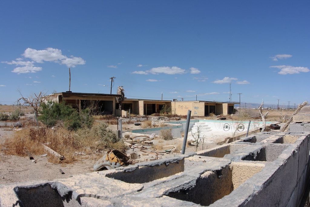 Up and left. Abandoned apartment complex in Salton City Flickr