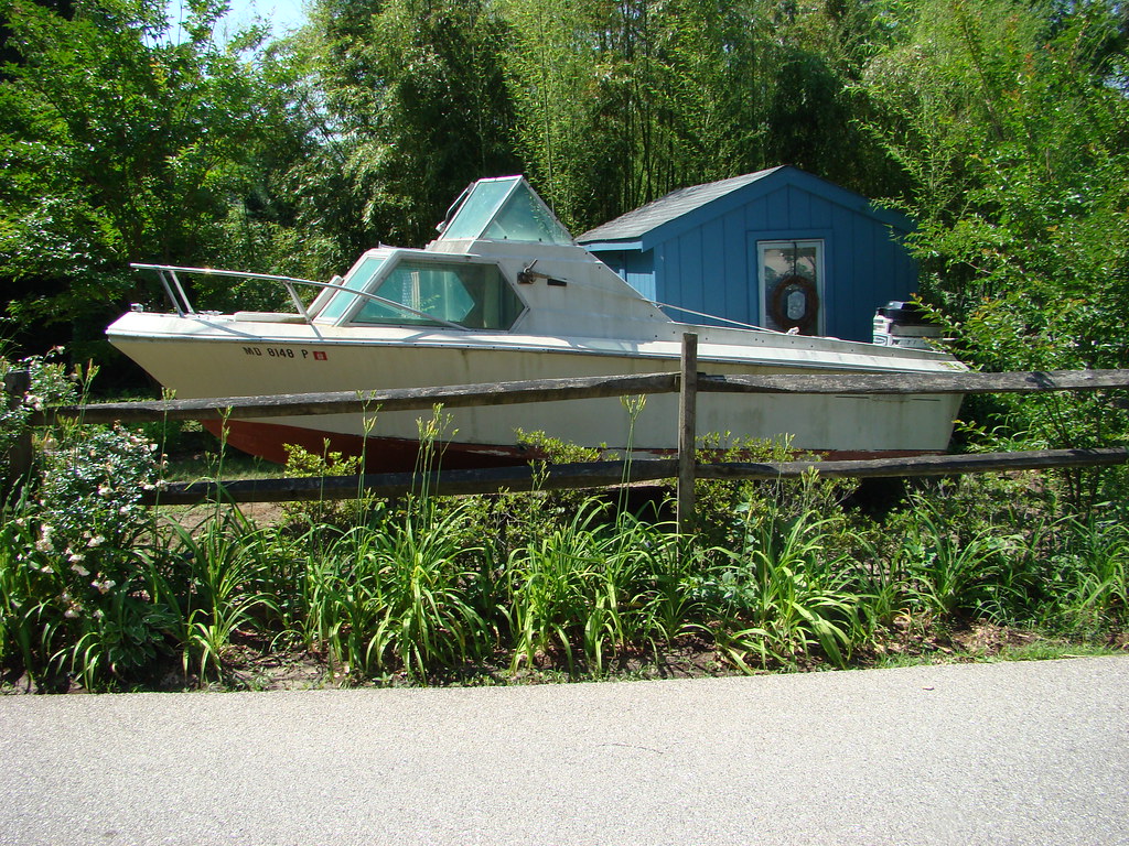 20100602 Boat in Pasadena, Maryland lasertrimman Flickr