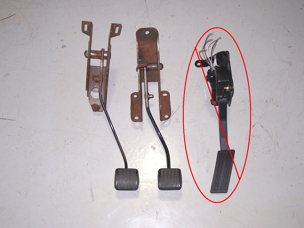 Pedals_2 Ultra rare 1993/1994 Jeep ZJ brake & clutch pedal… Flickr