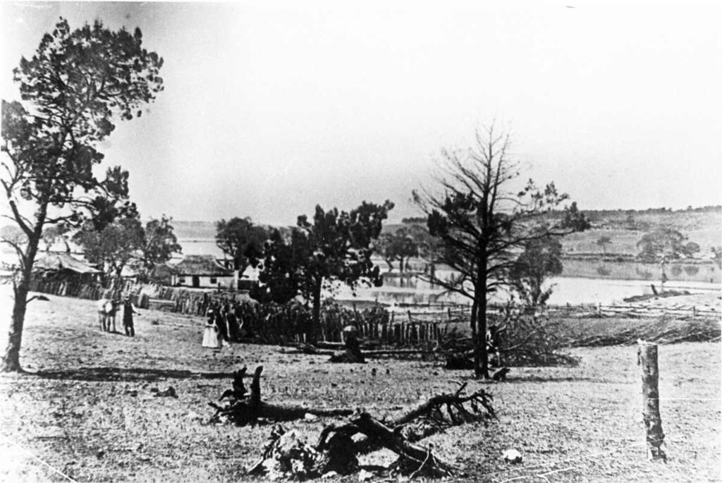 Home of R Edwards the first settler at Murray Bridg… Flickr