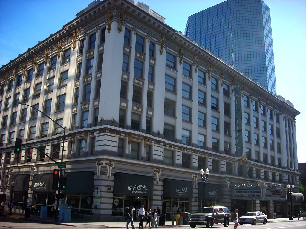 Spreckels Theatre building, downtown San Diego The Sprecke… Flickr