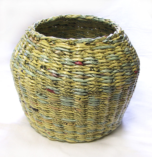 newspaper basket_gazeciany kosz magdalena godawa Flickr