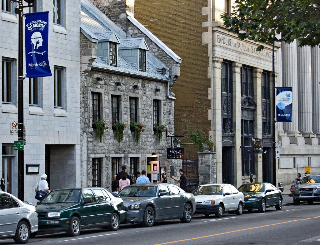 A fragment of Rue Notre Dame est Kiril Strax Flickr