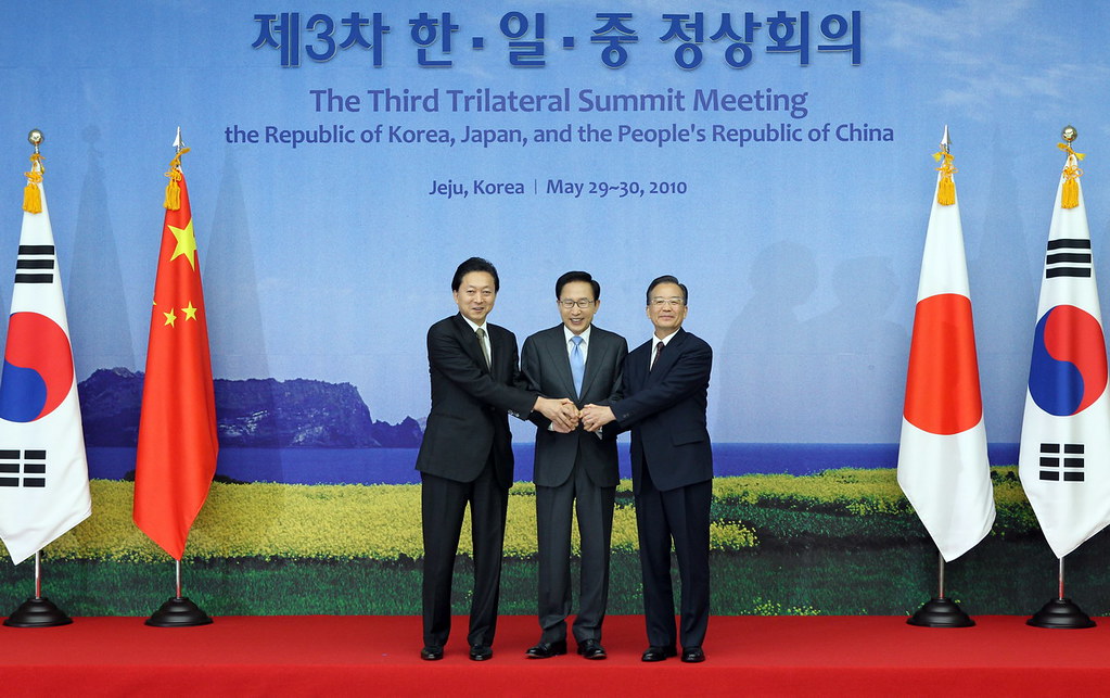 KoreaJapanChina trilateral summit meeting Korean Preside… Flickr
