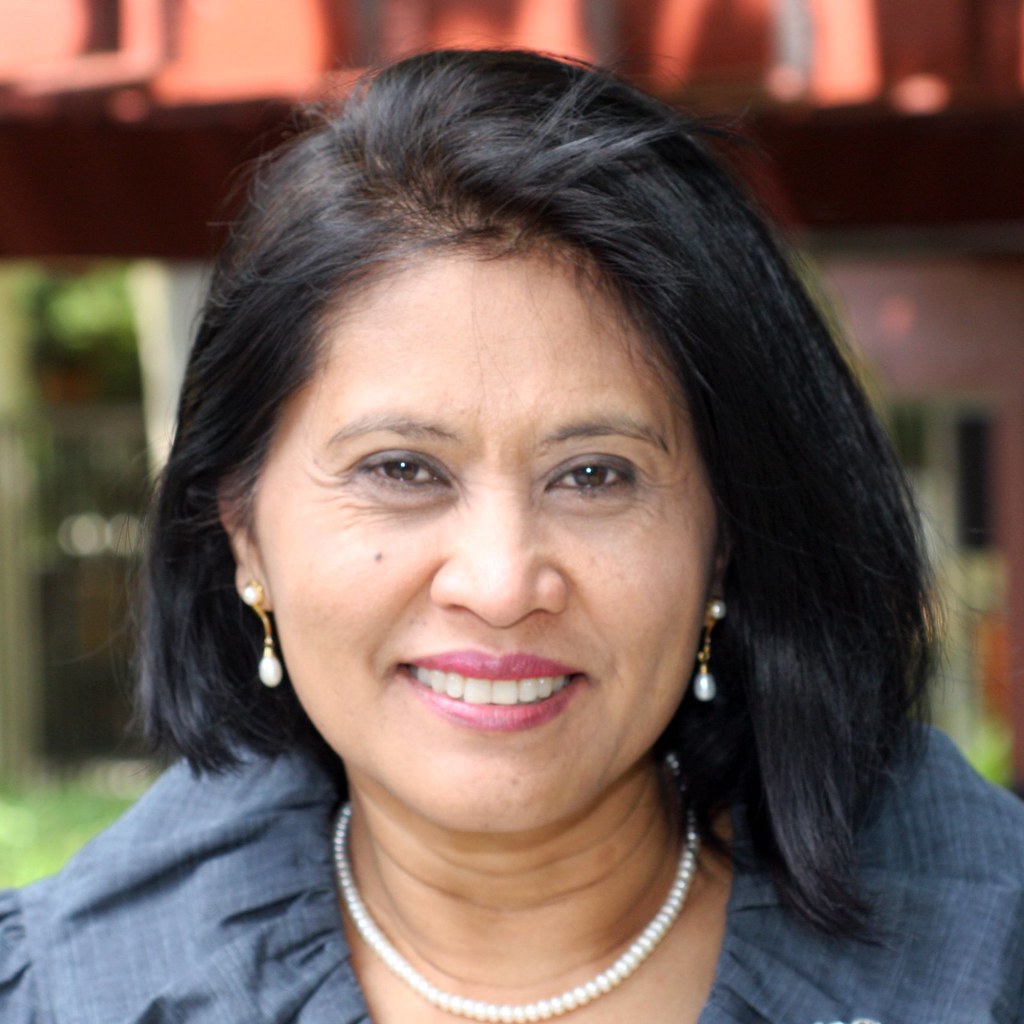 Carmelita Dolores Carmelita brings more than 15 years of l… Flickr