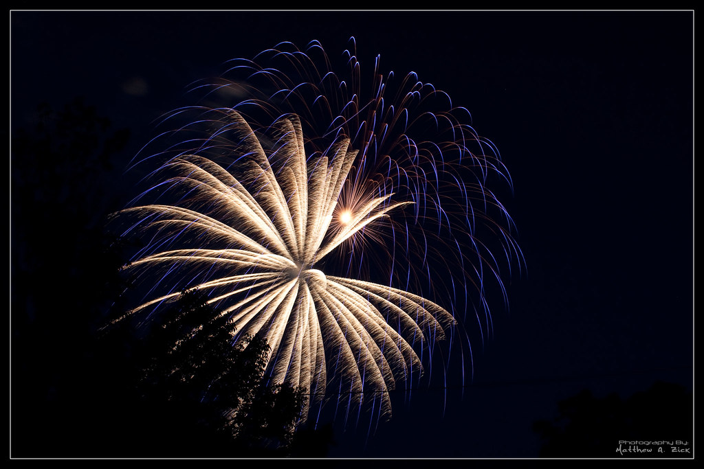 Fireworks July 3rd, 2010 Fairmount, IN Matt Zick Flickr