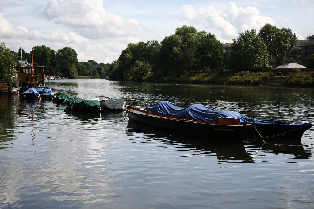 Rowing Boats Rowing boats moored upstream from Richmond Br… Chaz