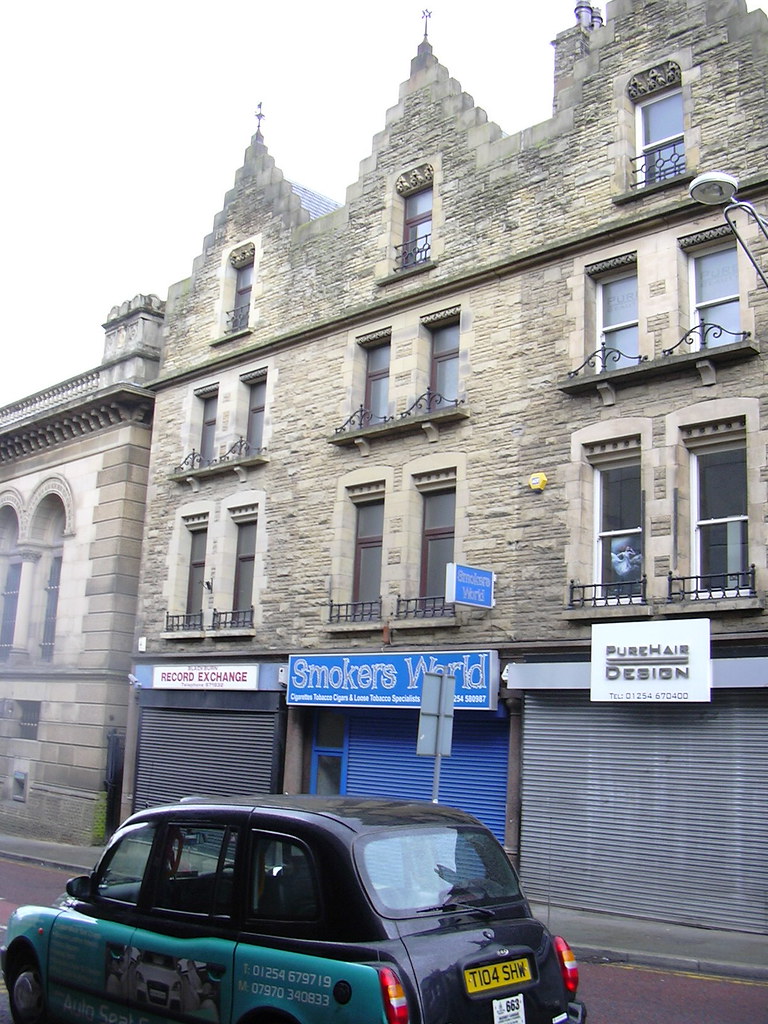 "Smokers World" 10 Higher Church Street, Blackburn BB2 1JG… Flickr