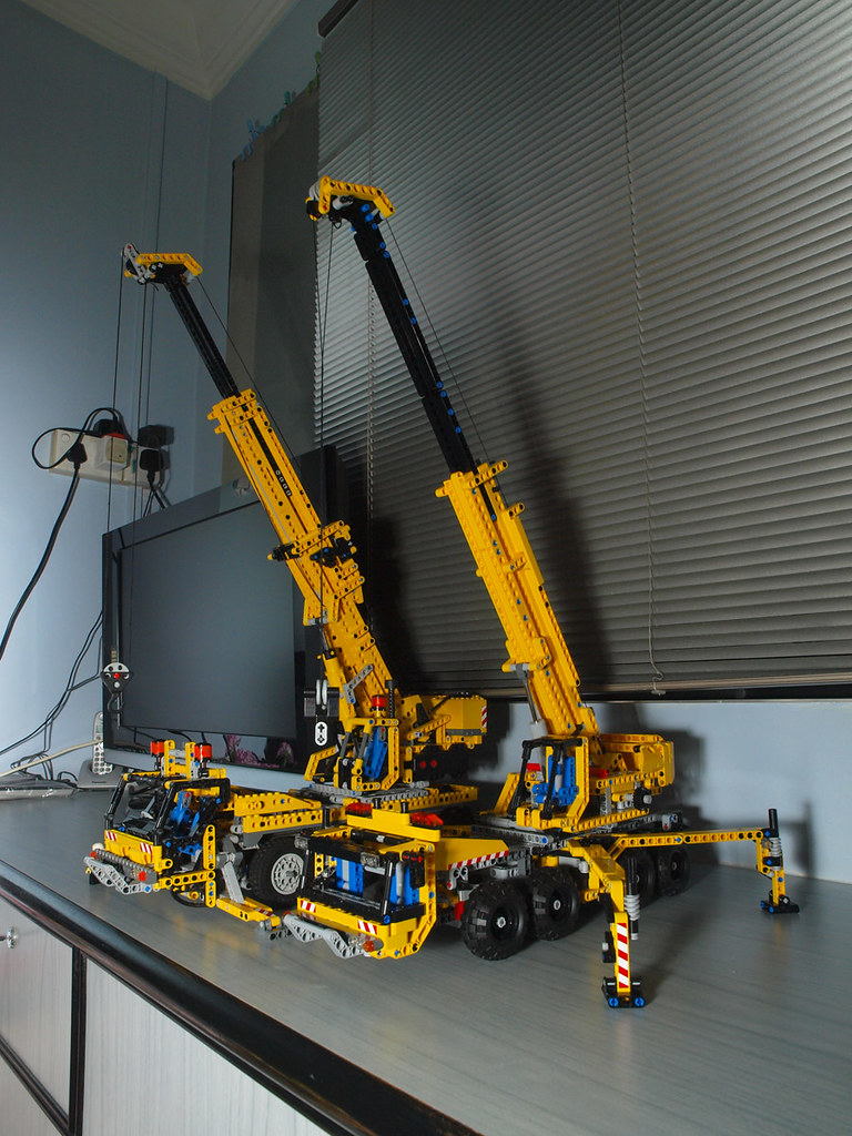 LEGO Technic Mobile Cranes a photo on Flickriver